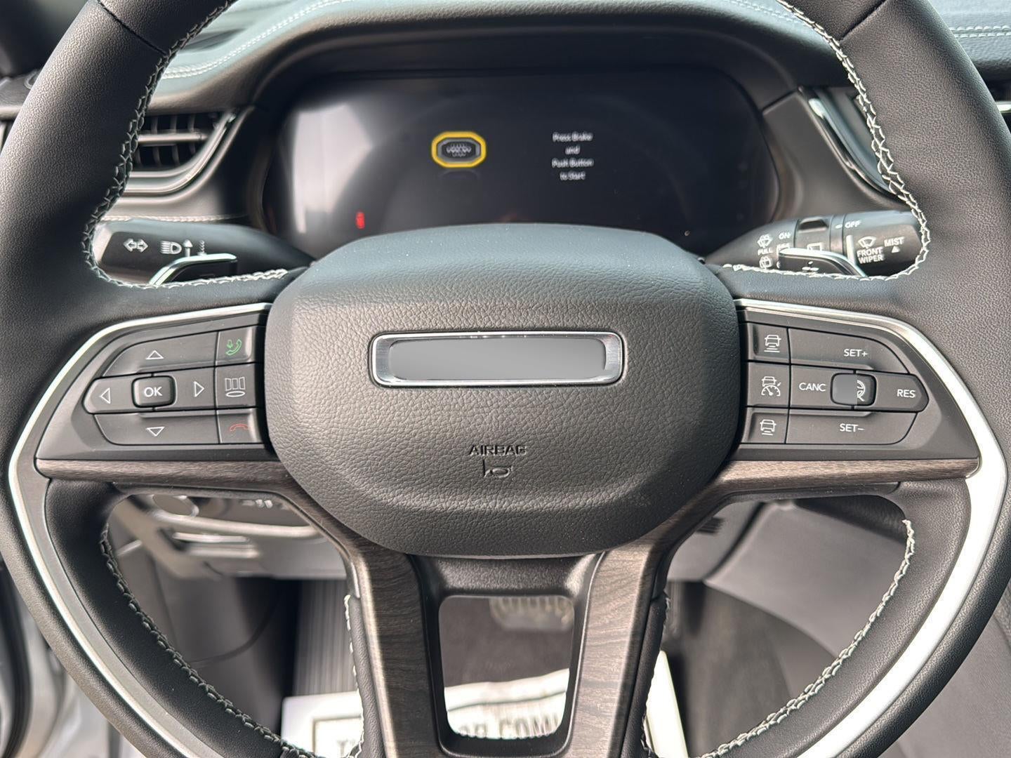 2026 Jeep Grand Cherokee Laredo Altitude