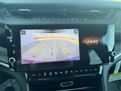 2026 Jeep Grand Cherokee Laredo Altitude