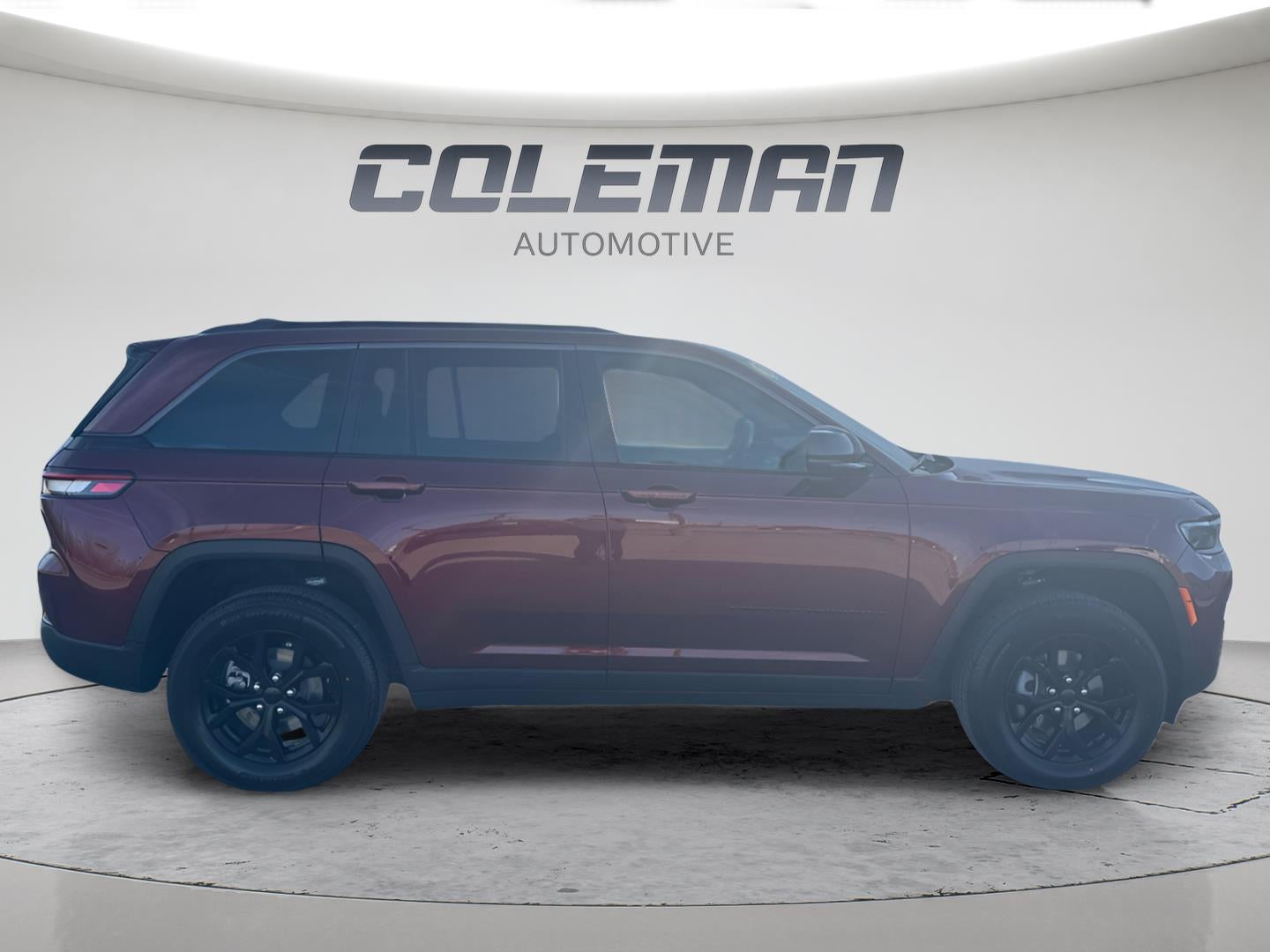 2026 Jeep Grand Cherokee Laredo Altitude