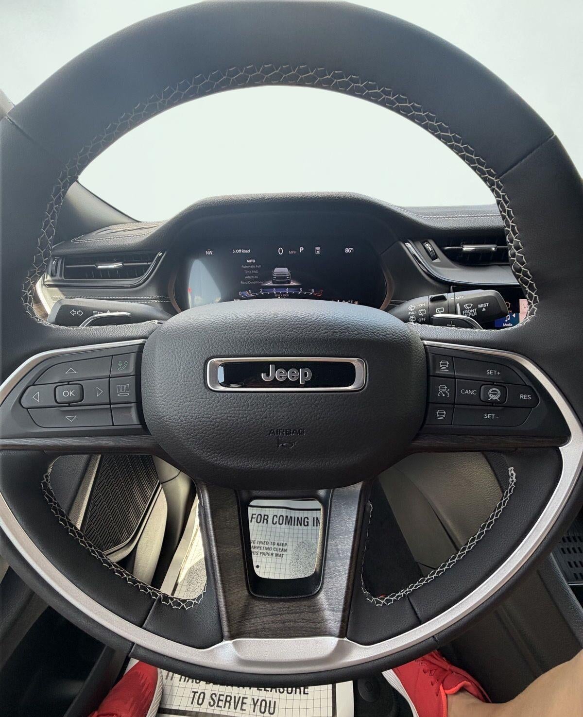 2027 Jeep Grand Cherokee GRAND CHEROKEE LIMITED 4X4