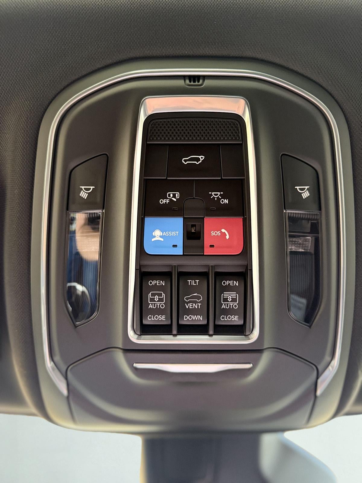 2027 Jeep Grand Cherokee GRAND CHEROKEE LIMITED RESERVE 4X4