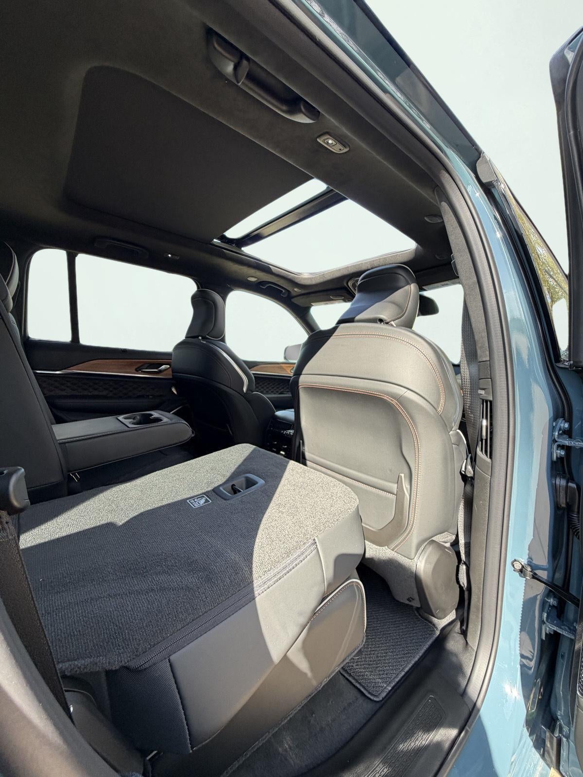 2027 Jeep Grand Cherokee GRAND CHEROKEE SUMMIT 4X4