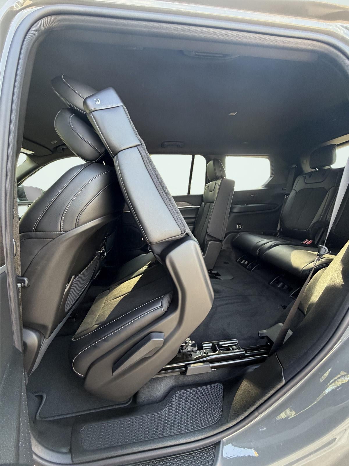 2027 Jeep Grand Cherokee GRAND CHEROKEE L LAREDO ALTITUDE 4X4