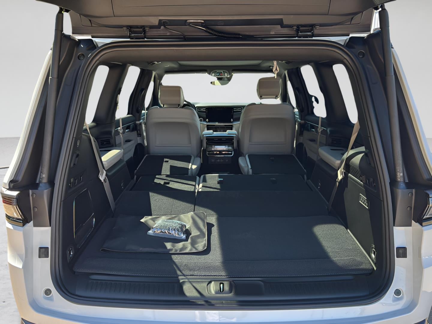 2026 Jeep Grand Wagoneer Limited Altitude