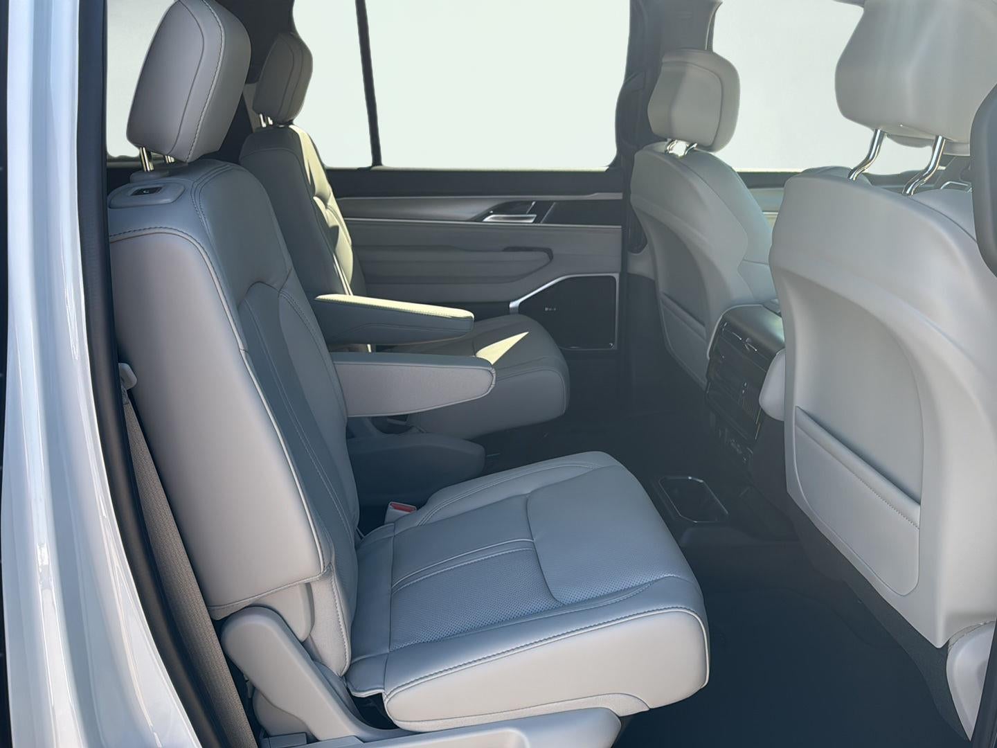 2026 Jeep Grand Wagoneer Limited Altitude