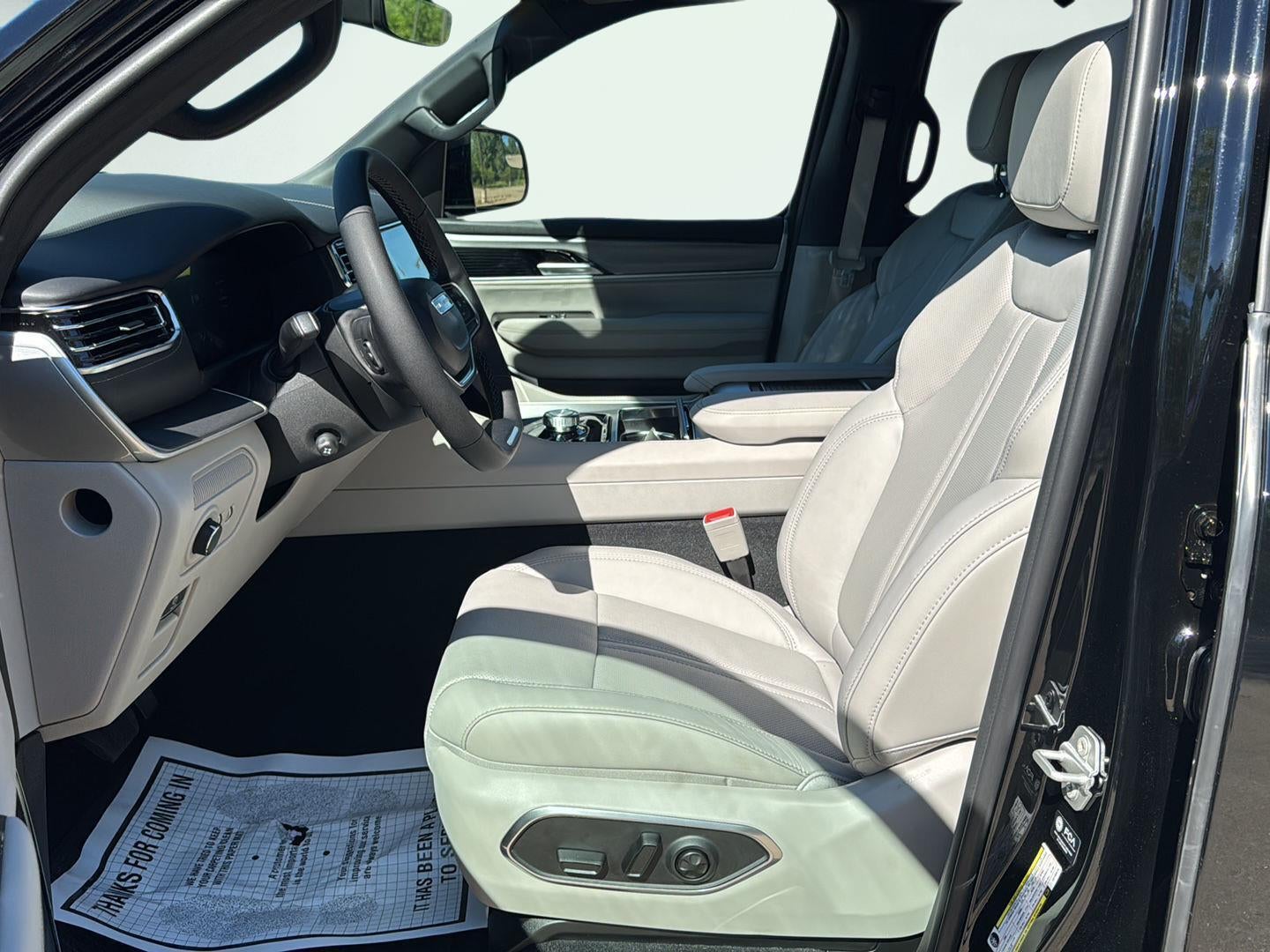 2026 Jeep Grand Wagoneer Limited Reserve