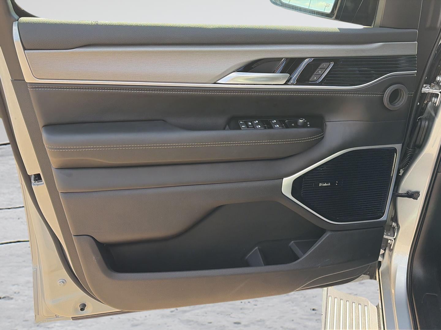 2026 Jeep Grand Wagoneer Limited Altitude