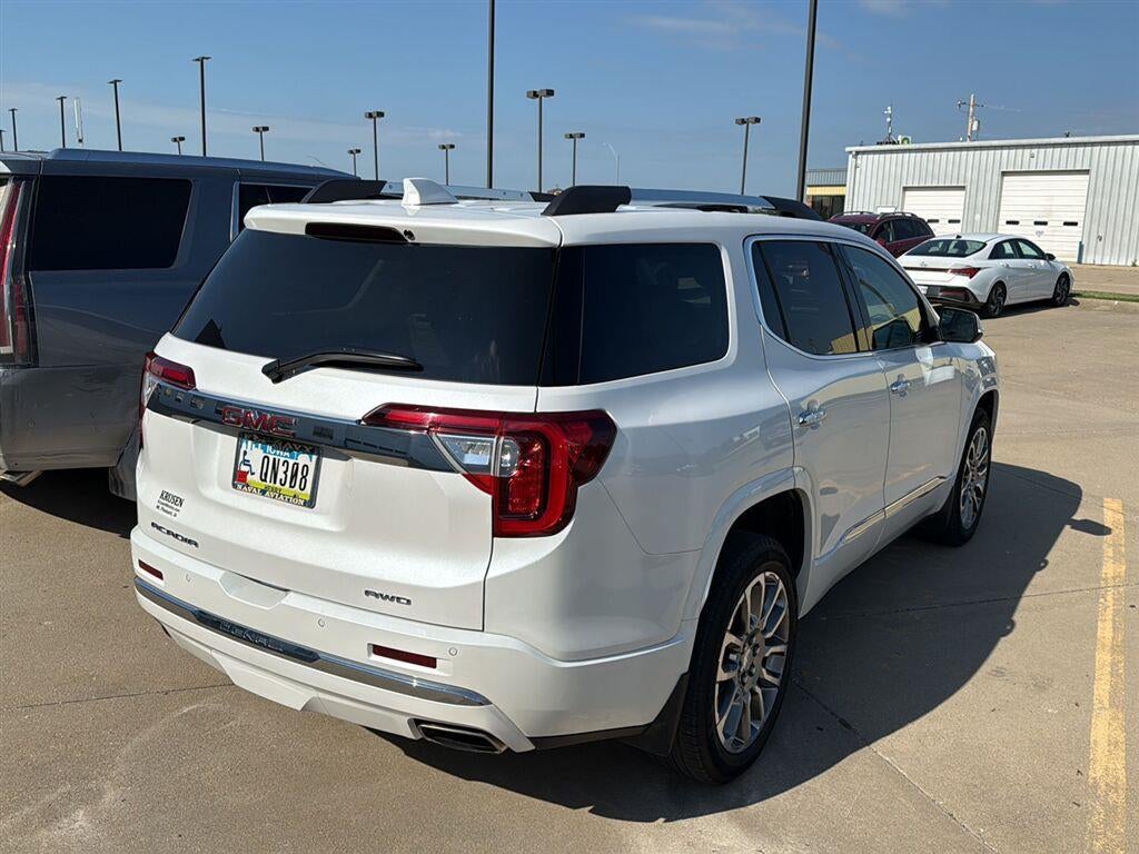 2023 GMC Acadia AWD Denali