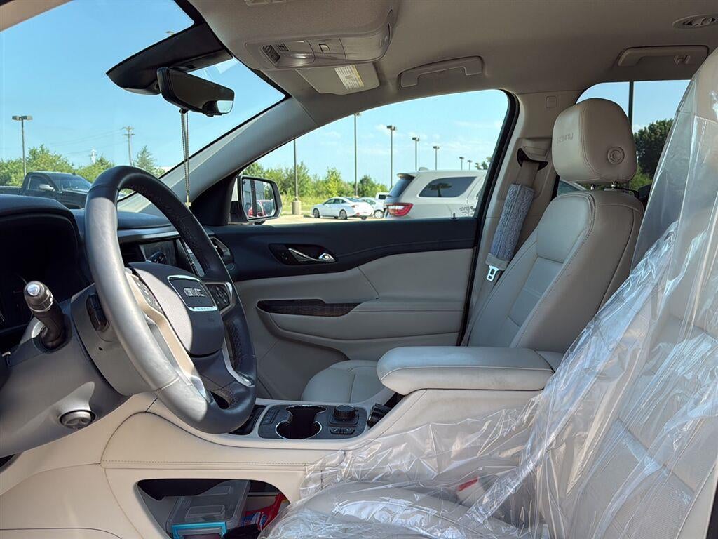 2023 GMC Acadia AWD Denali