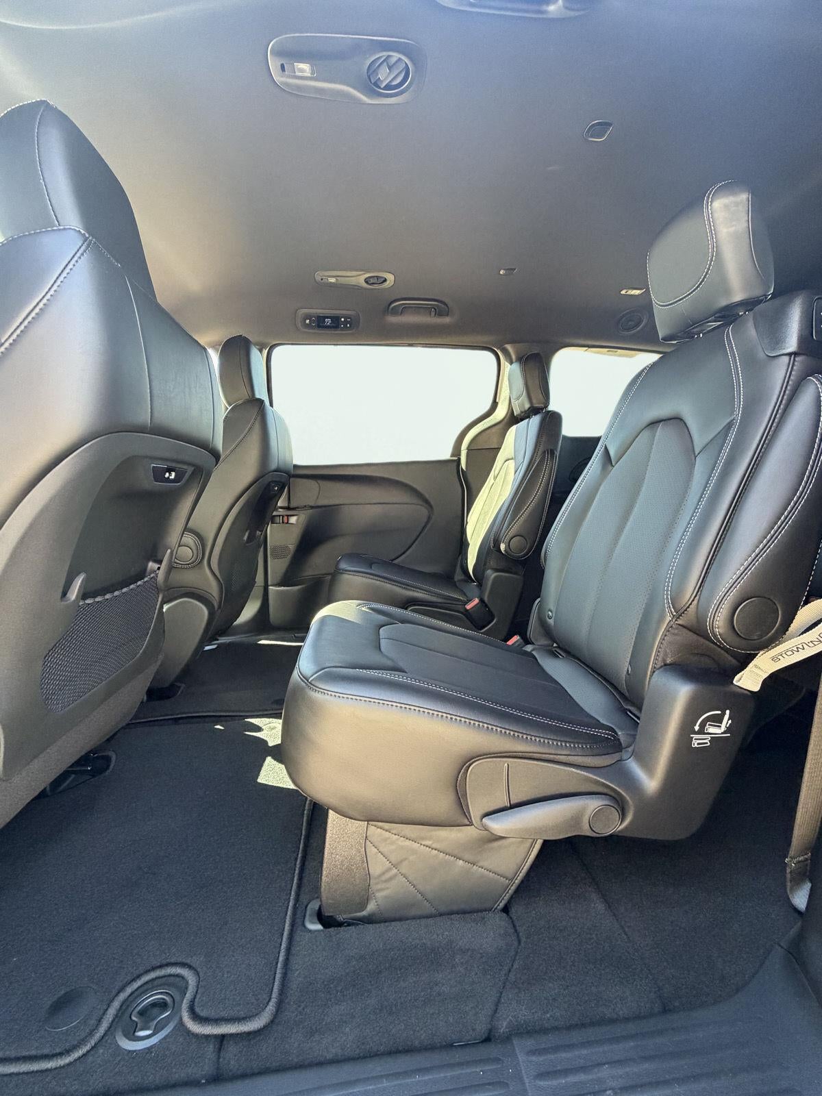 2027 Chrysler Pacifica PACIFICA SELECT