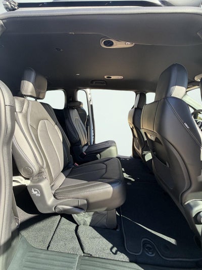 2027 Chrysler Pacifica PACIFICA SELECT