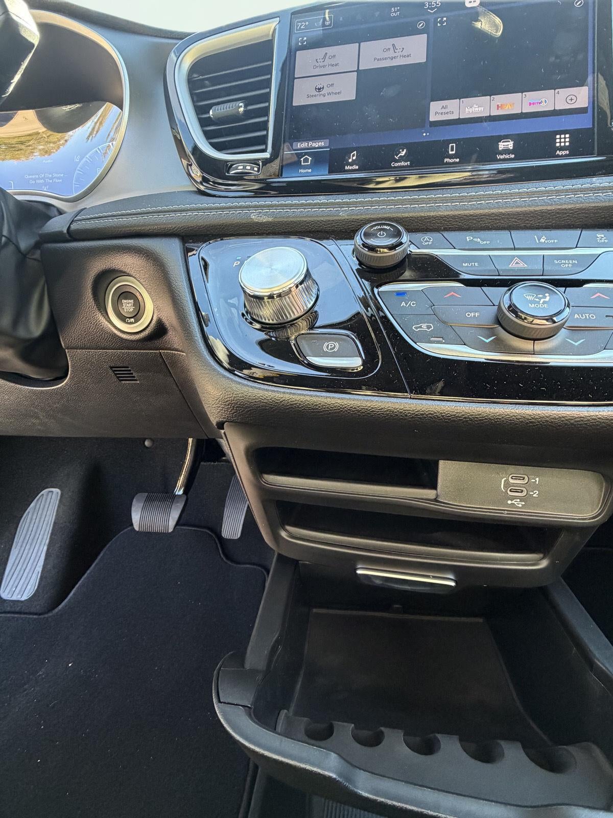 2027 Chrysler Pacifica PACIFICA SELECT