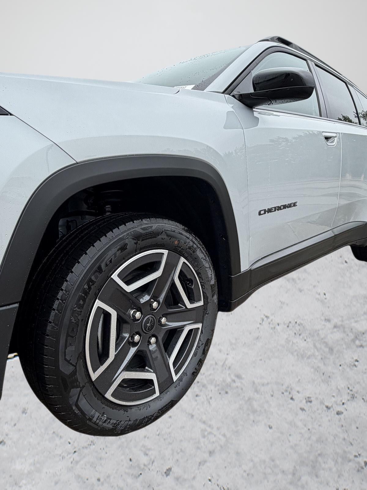 2026 Jeep Cherokee CHEROKEE LAREDO 4X4