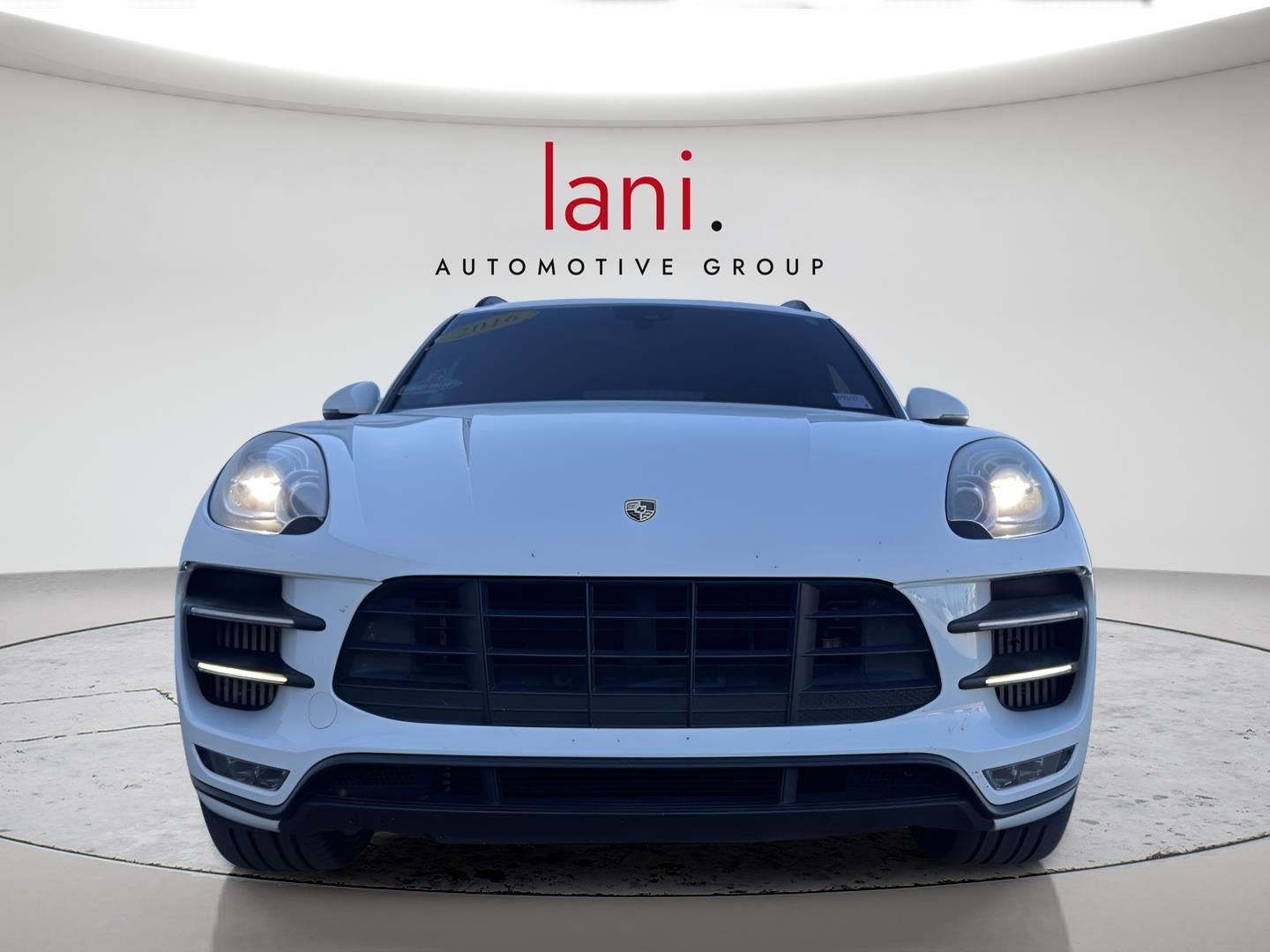 2016 Porsche Macan