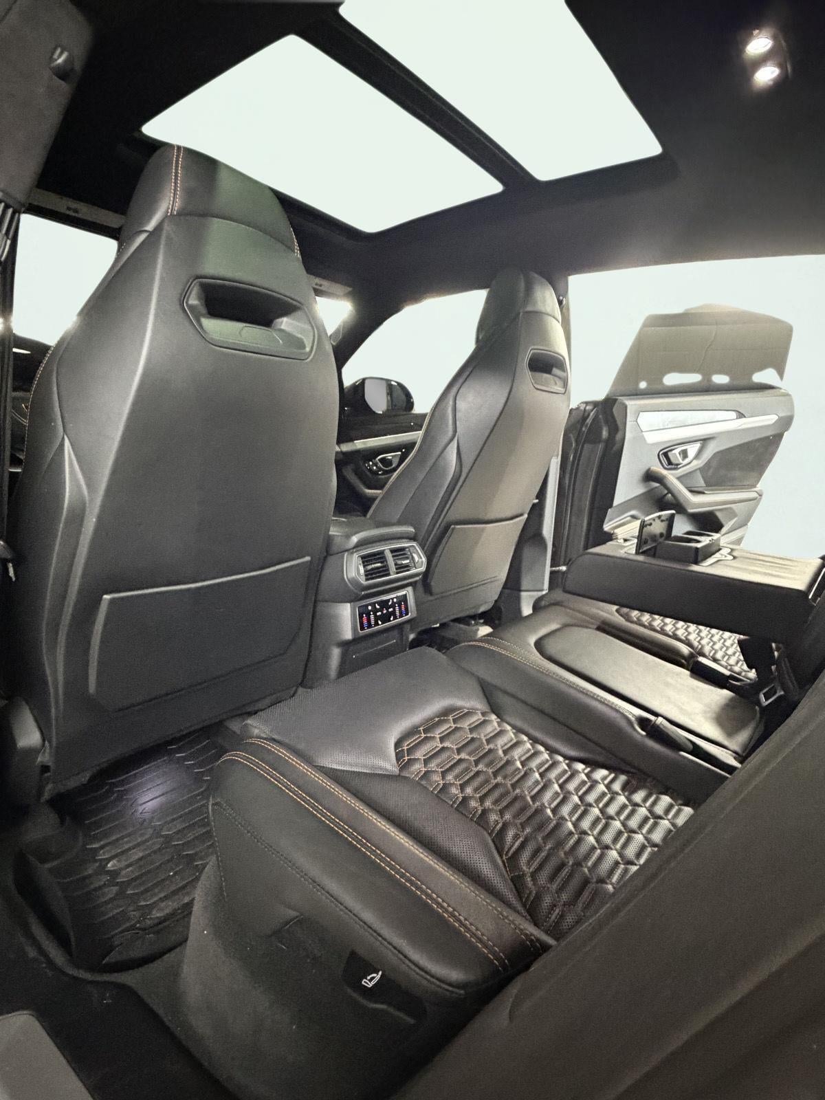 2021 Lamborghini Urus Graphite Capsule