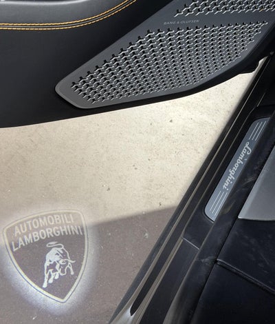 2021 Lamborghini Urus Graphite Capsule