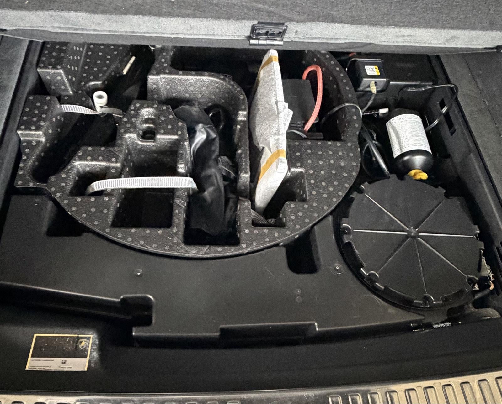 2021 Lamborghini Urus Graphite Capsule