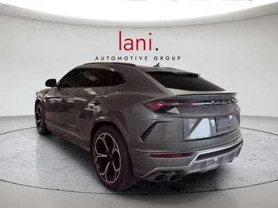 2021 Lamborghini Urus Graphite Capsule