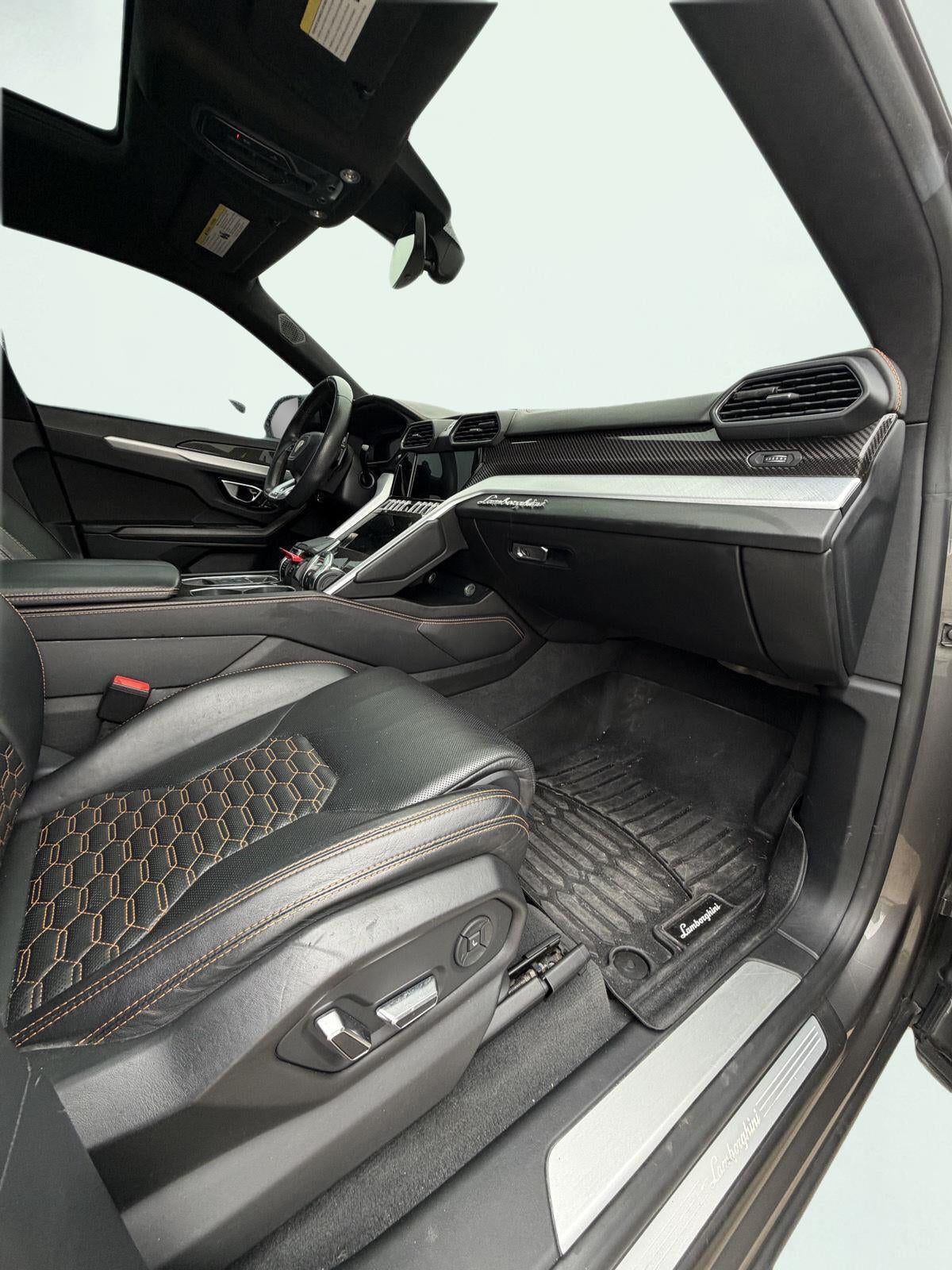 2021 Lamborghini Urus Graphite Capsule